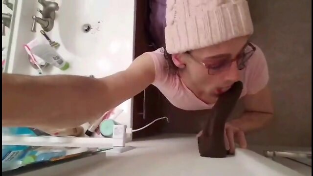 TV Shannon's Sex Toys (Older Video)