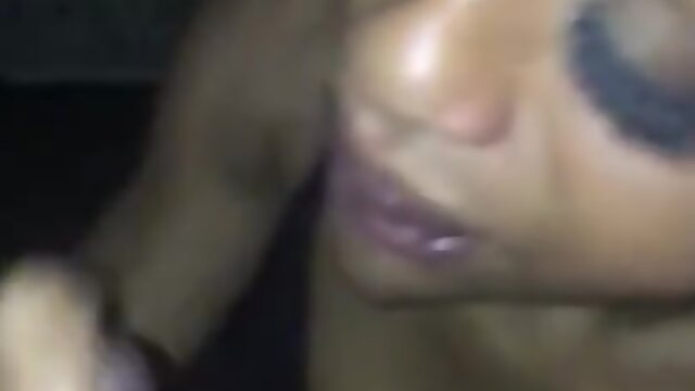 Huge lips.. good head