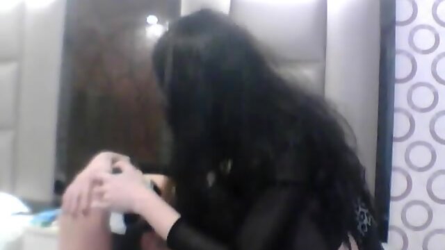 Chinese she-male Mistress