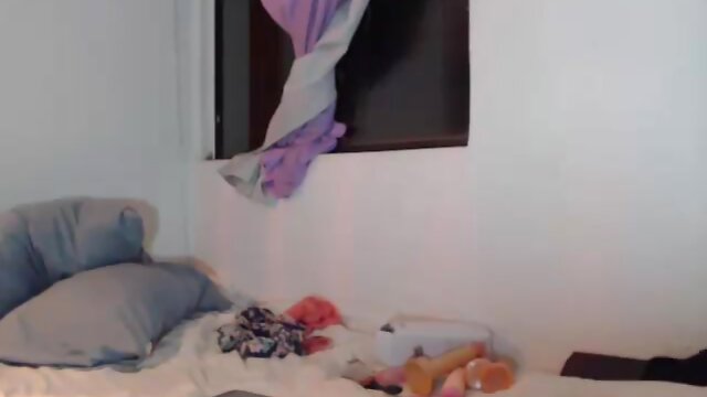 qu33n1 c4ndyl0v3 11.5. 2018