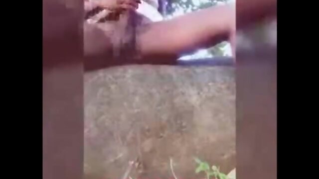 T-chick Public Handjob