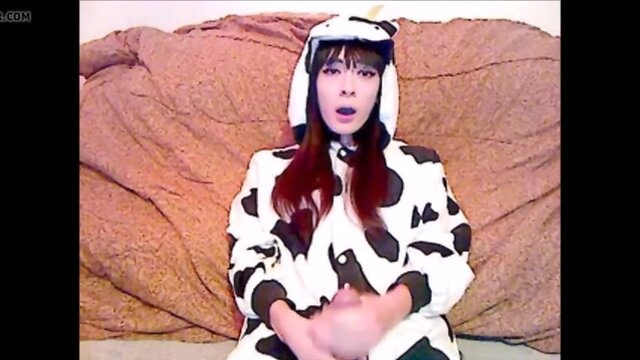 Sensual Solo Webcam Masturbation: An Intimate Exploration