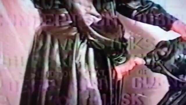 Outdoor Masturbation in Latex: Mature Amateur`s Naughty Dare