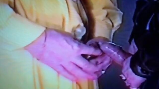 Outdoor Masturbation in Latex: Mature Amateur`s Naughty Dare