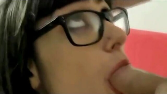 SMALL BREAST EARLY TRANSITION TRANSSEXUAL TRAN CD TRAP TEENAGER #1