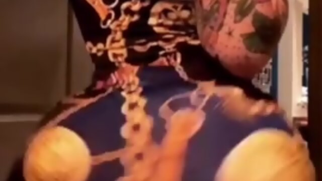 Addicted to ebony trannies