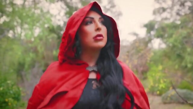 Little Red Riding Hood and Kleio Valentien