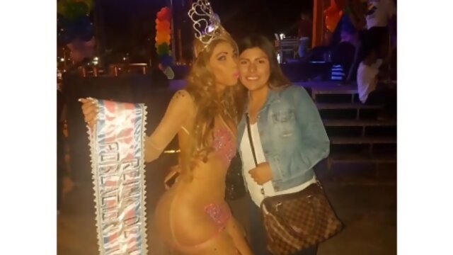 La Hermosa Fabianita: Una Mujer Madura con Curvas Voluptuosas y Big Ass, Big Tits, Latex, Lingerie