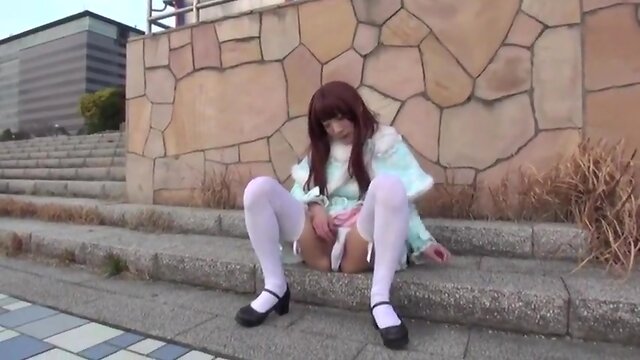 Asian gurl public play