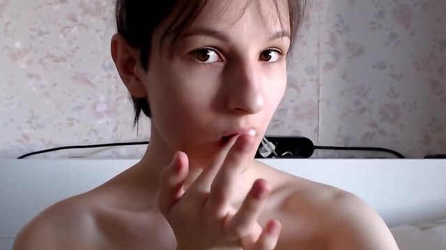 Pretty t-chick cheesepolice0 masturbates her big penis