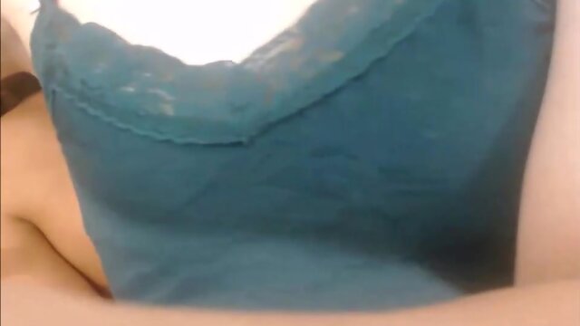 Teen ladyboy fucking her girlfriend on web web cam