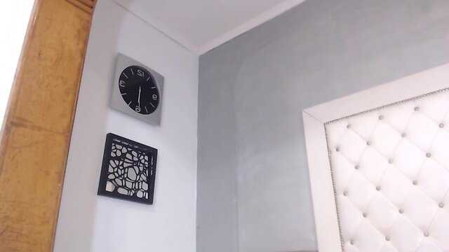 Big Ass, Big Tits: Young Black Babe`s Sizzling Webcam Show