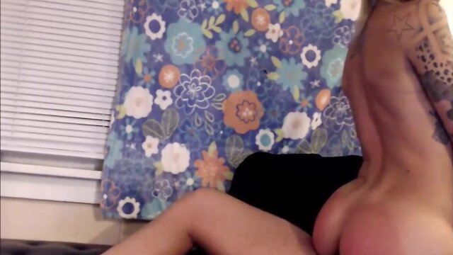 Tattooed tgirl riding her fuckfriend