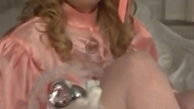 Crossdresser wait for daddy