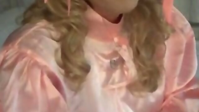 Crossdresser wait for daddy