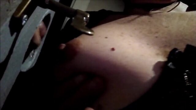 Lisa femelle -puttana della glory holes-