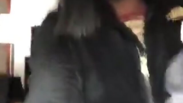 T-Chick giving loud sloppy bj