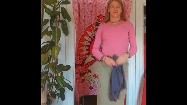 'sunshine' after work squirt pink top