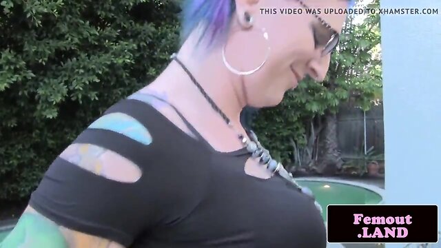Spex Glinting in the Sun: Alternative Amateur Trans Tugs Her Pecker by the Pool