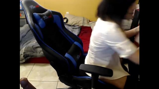 Sweet trap dildos her butt & goes up