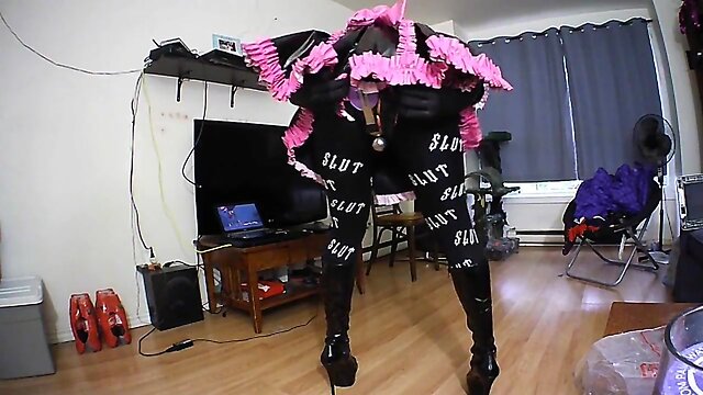 Sissys self bondage ice mitts