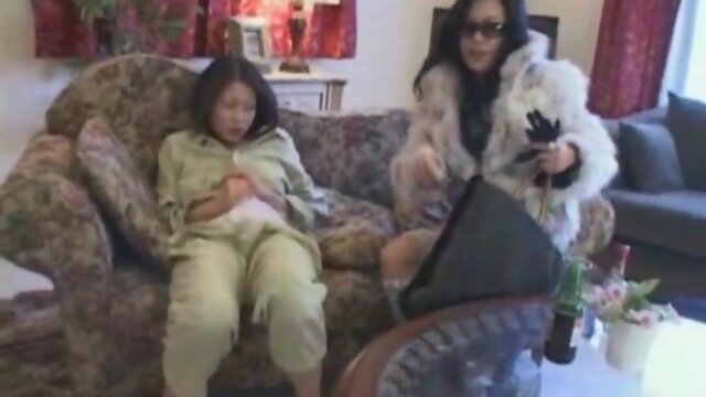 Futanari Huge Cum Squirting!