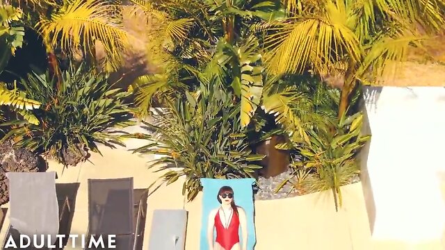 Mature time gabi paltrova is transfixed by natalie mars