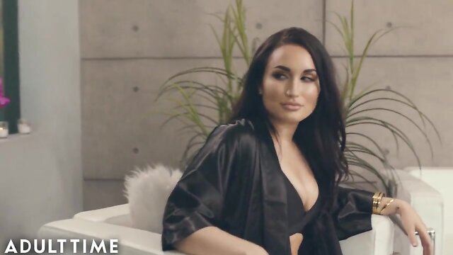 Mature time gabi paltrova is transfixed by natalie mars