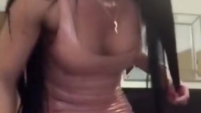 Large dick she-male tops clients