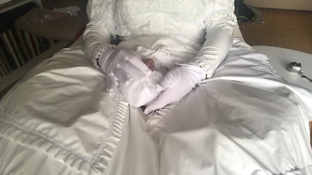 Bride with bride schlong dress