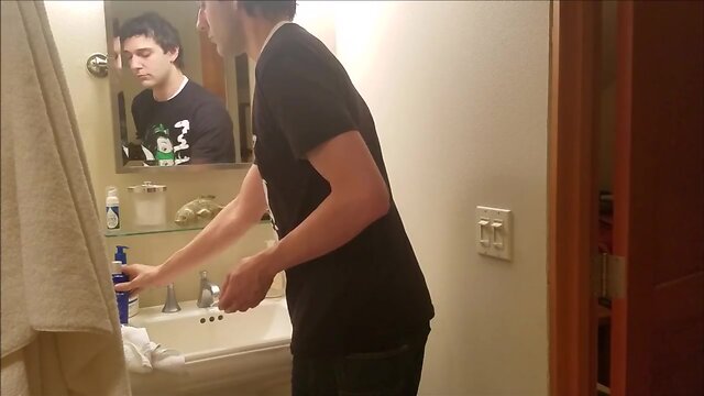 Kali does her makeup for you