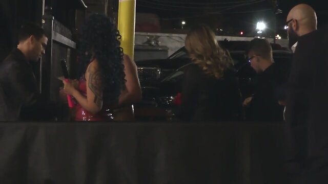 Their first date ends up in the bed