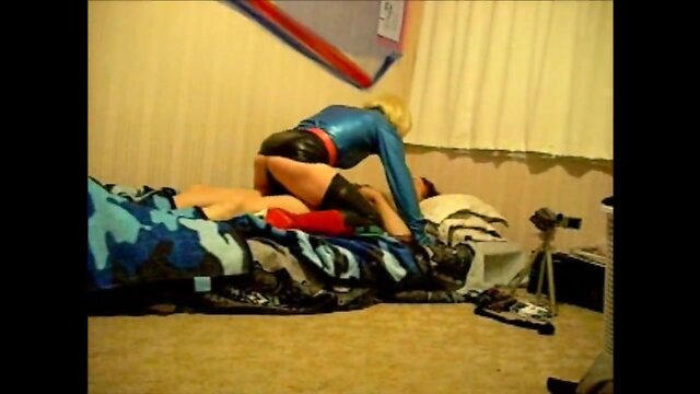 Trannie couple playing