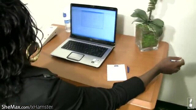 Work Day Delight: Chubby Ebony TV in Perverted Fishnets!