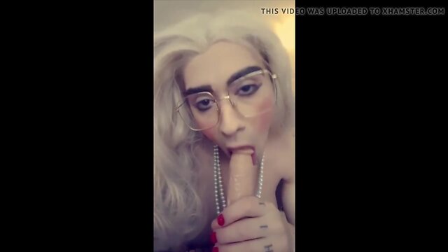 Sextoy cocksucking pov