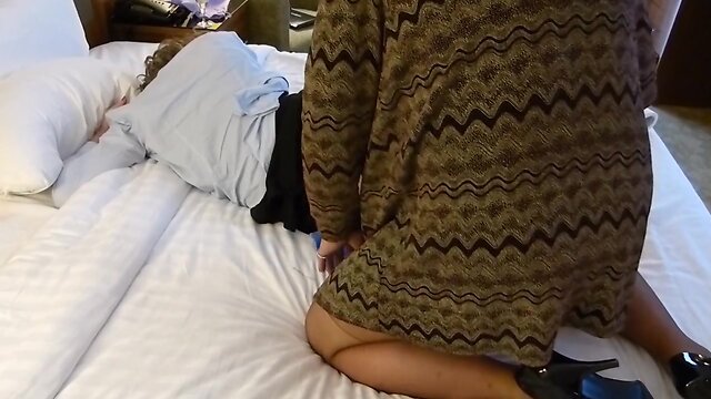 Gudrun strapon fucking gina deeply