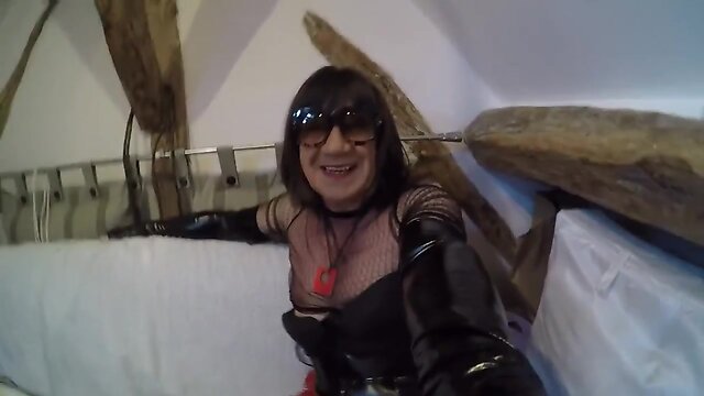 Transvestite drilled by enormous schlong