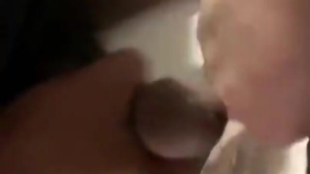 Tran bbw plays with a midget