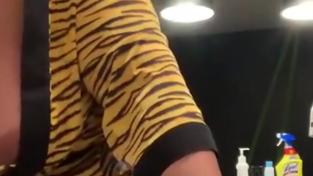 Tran bbw plays with a midget