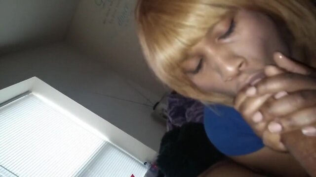 Shemale giving that good head