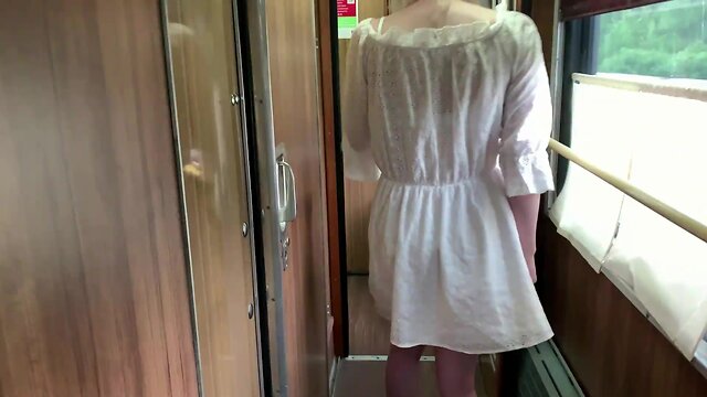 Tv drilled girlfriend in the train while no one sees