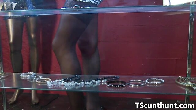 Tattooed ebony t-girl pounds naughty redhead analy