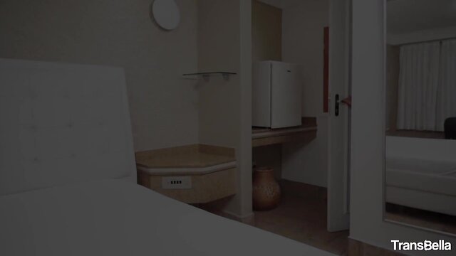 Trans bella - latin ts eveline moura gets her booty hammered and gives facial