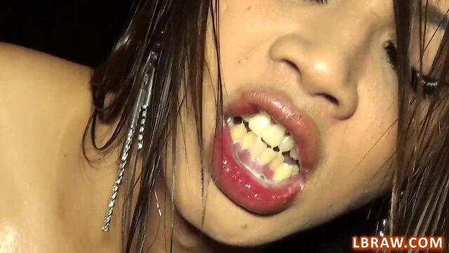 T-Girl nan gives a massage and gets barebacked