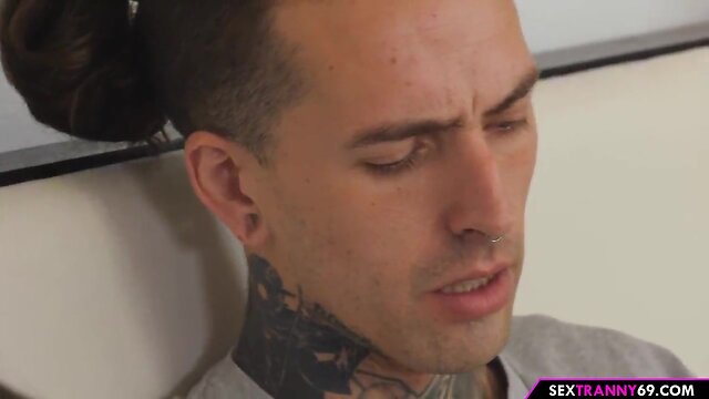 Tiny t-girl loves sex