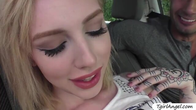 Thin blond t-girl beauty annabelle lane gets her tight booty hammered