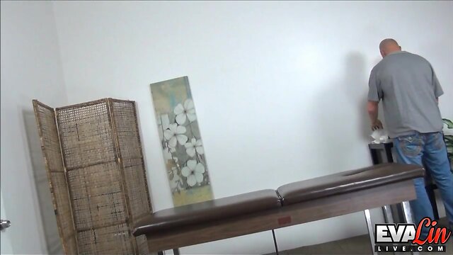 Transsexual eva lin gets a happy ending massage!