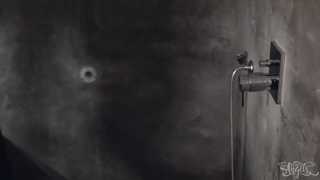 Stunning tgirl (vanessa jhons) gets pounded in the shower - transangels