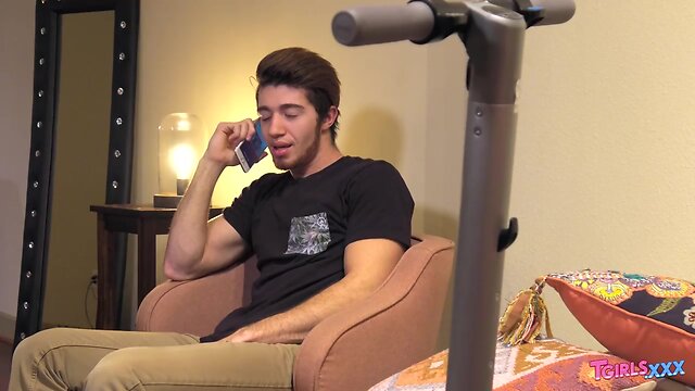 T-Girls.xxx - khloe kay gets her booty hammered hard