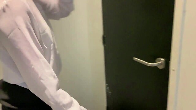 Sucked off a translady in a dressing room